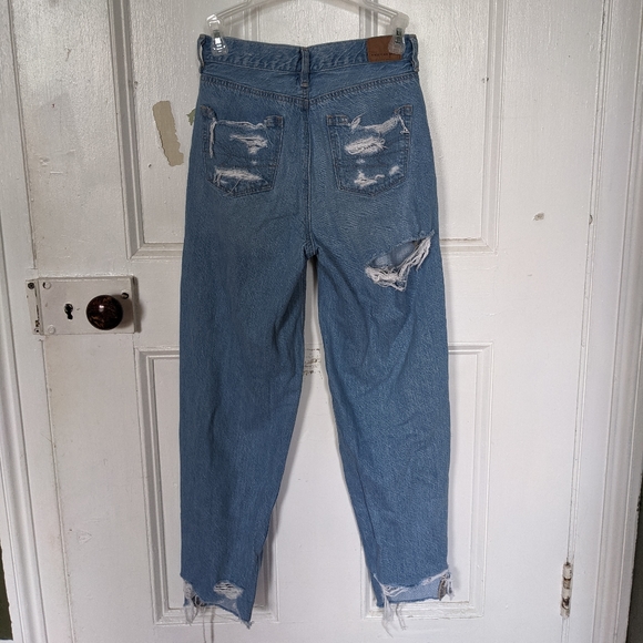 American Eagle Outfitters Distressed Light Wash Jeans - Picture 3 of 4